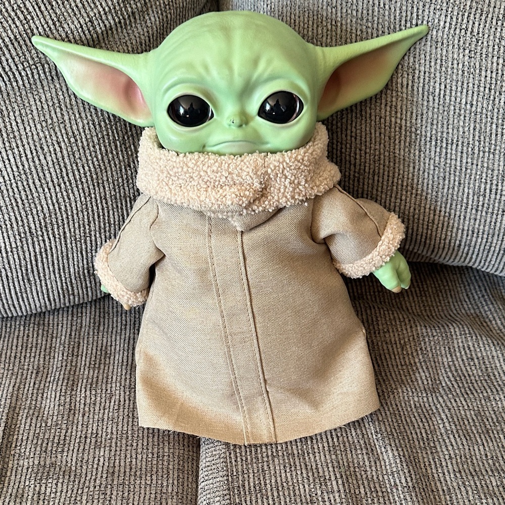Baby Yoda toy